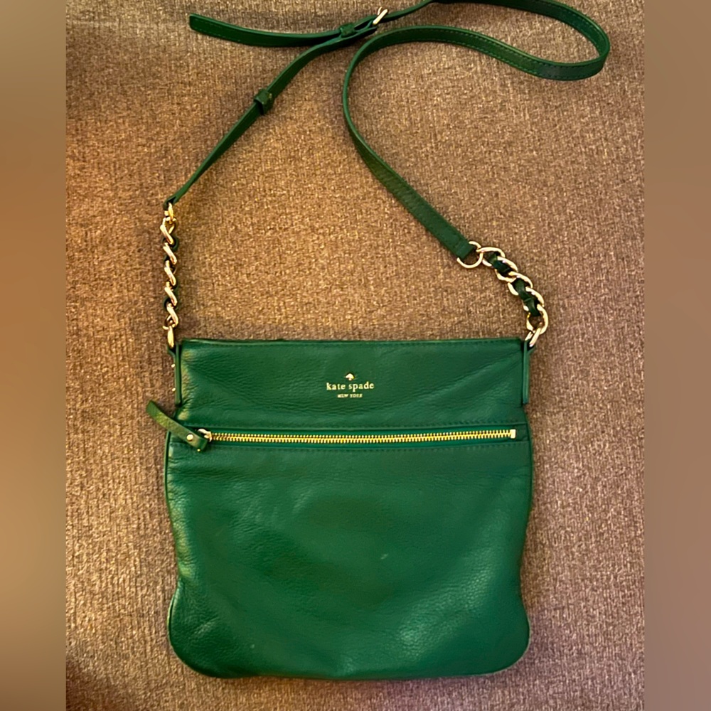 Kate Spade Crossbody kelly green leather bag. Good+ condition. Soft. B/W stripes